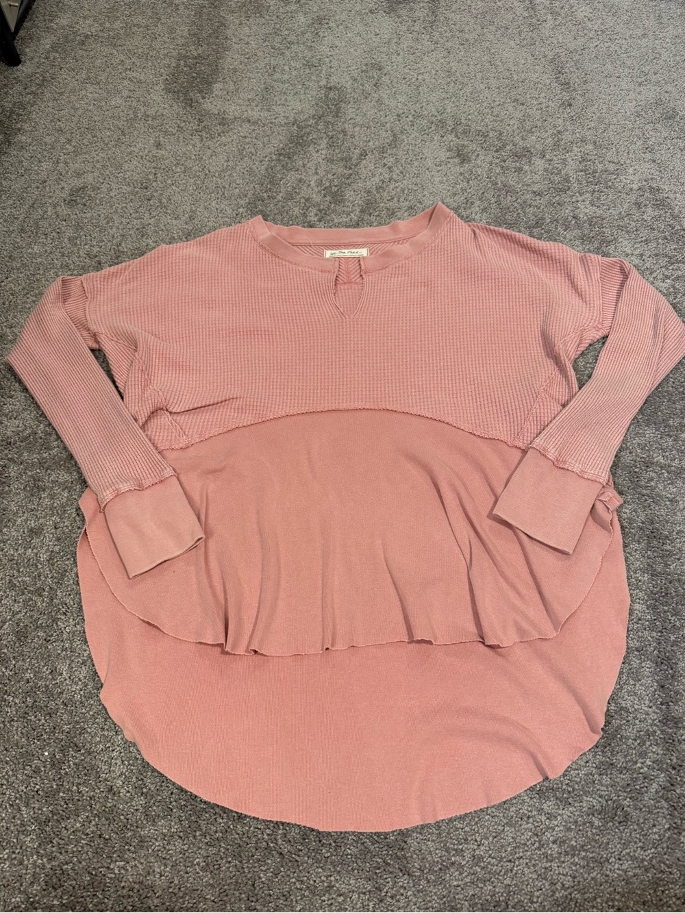 We The Free Flowy Women’s Oversized Dusty Rose Waffle Knit Long Sleeve Top